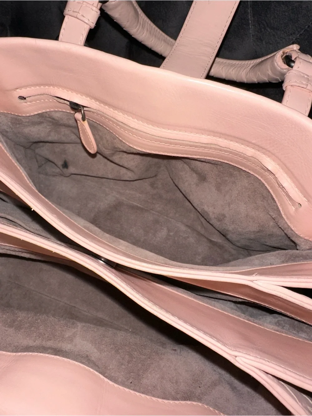 Authentic Bottega Veneta Roma Woven Leather Satchel Handbag in blush pink